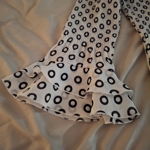 Essentials by Milano Black and White Patterened Button Down Shirt - Picture 4 of 8